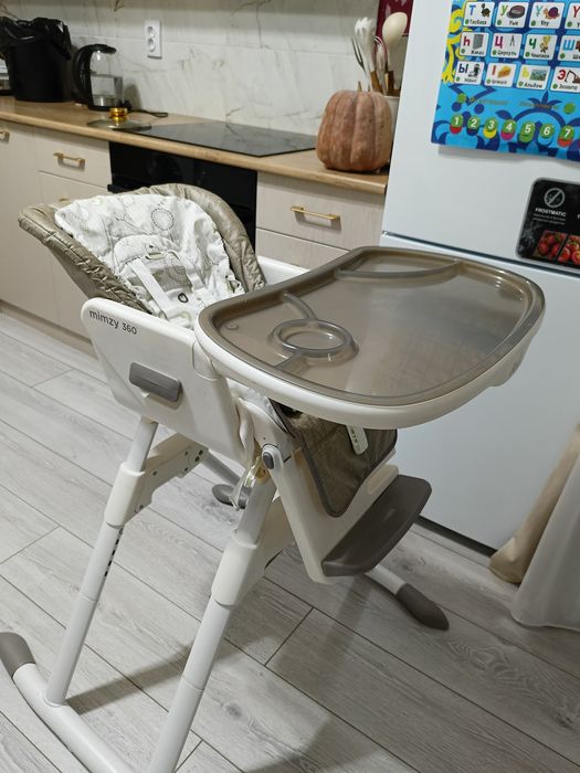 Детский стульчик для кормления