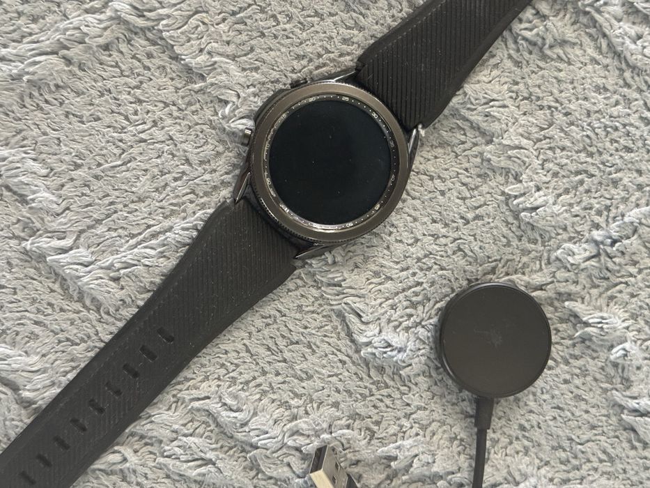 Продам часы Самсунг вотч3