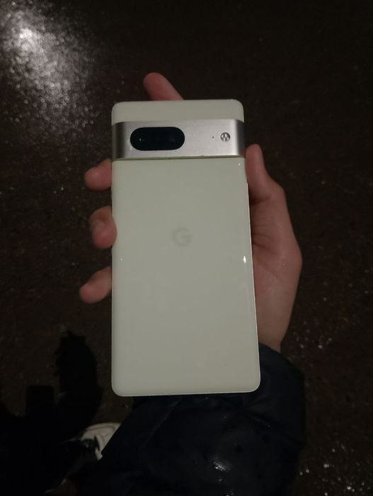Гугл пиксель 7 вапше хорошо телефон правый в отличном состоянии
