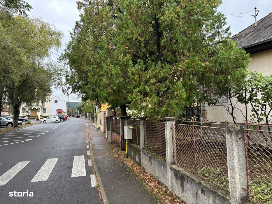 Casă zona centrală Sangeorgiu de Mures - 900 mp teren