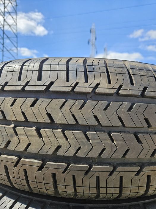 Vând anvelope vară Noi 215/60/17 C 215/60r17 C MICHELIN