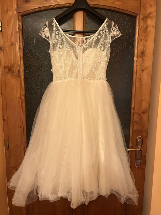 Vând rochie albă mărimea S
