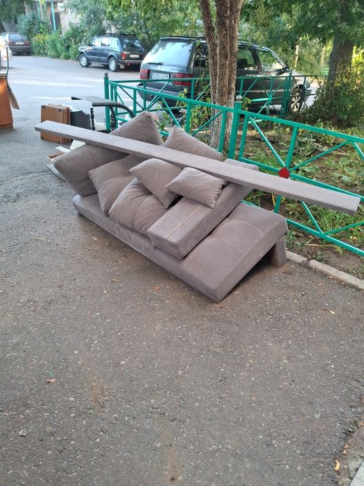 Диван мягкий уголок