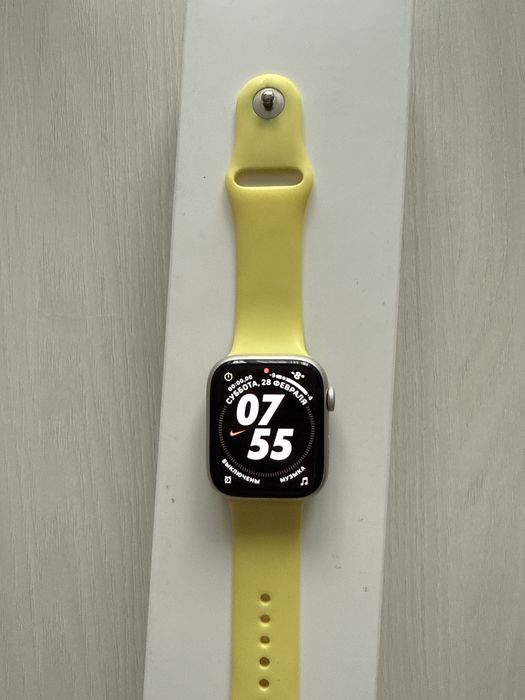 Продам apple watch 8 series