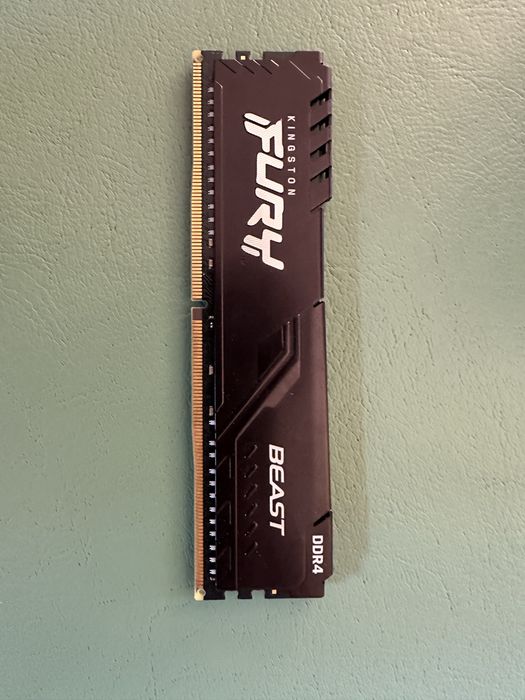 Vand/Schimb 1x16 RAM DDR4 3200