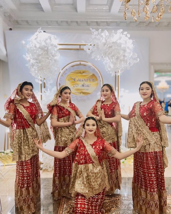 Танцевальные костюмы