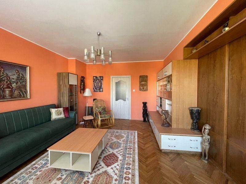 Тристаен апартамент под наем в ж.к. Гео Милев, 2219230