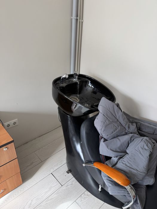 Зеленая студия с гримерной Астана