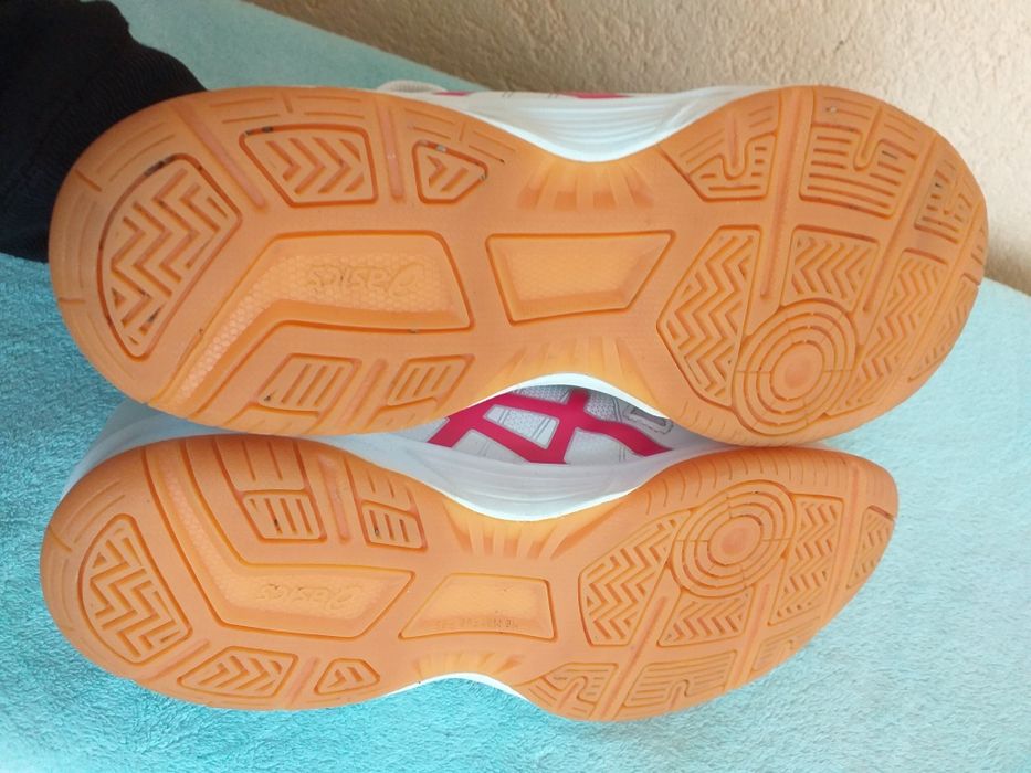 Adidași Asics nr 40