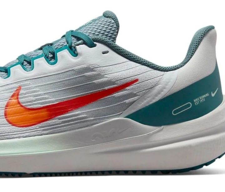 Даром Nike Winflo кроссовки 44.5 размер