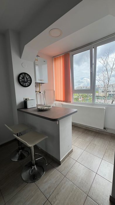 Garsonieră de închiriat – Tractorul | Parcare inclusă