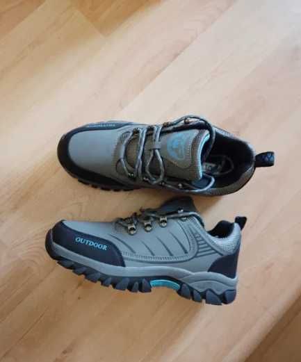 Дамски есенно-зимни маратонки OUTDOOR