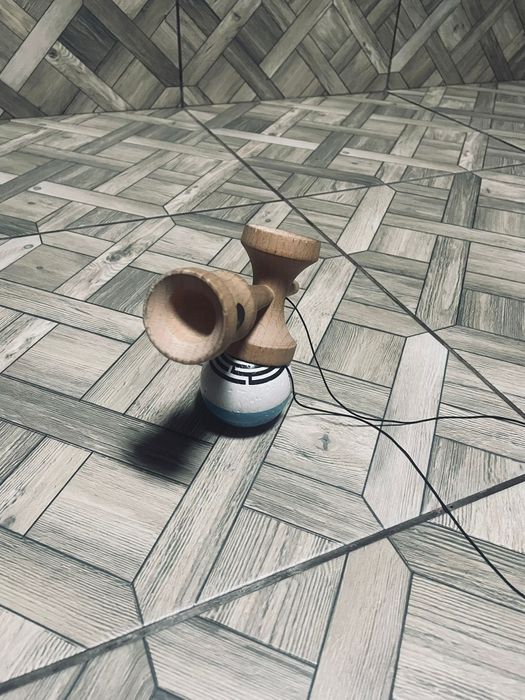 Vând kendama OKENDAMA