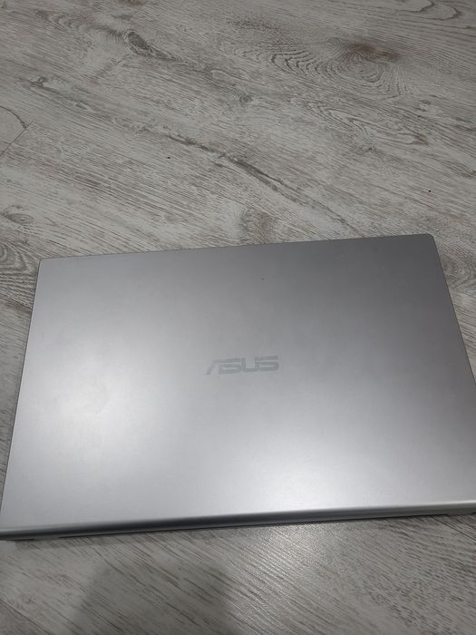 Срочно продам Asus ноутбук