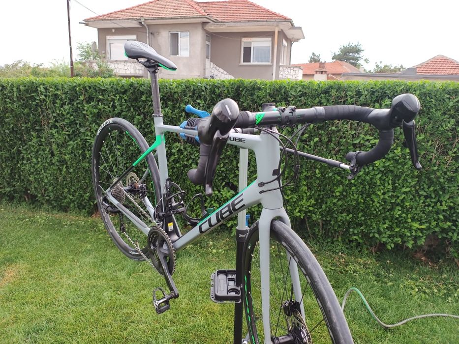 Cube Attain карбон