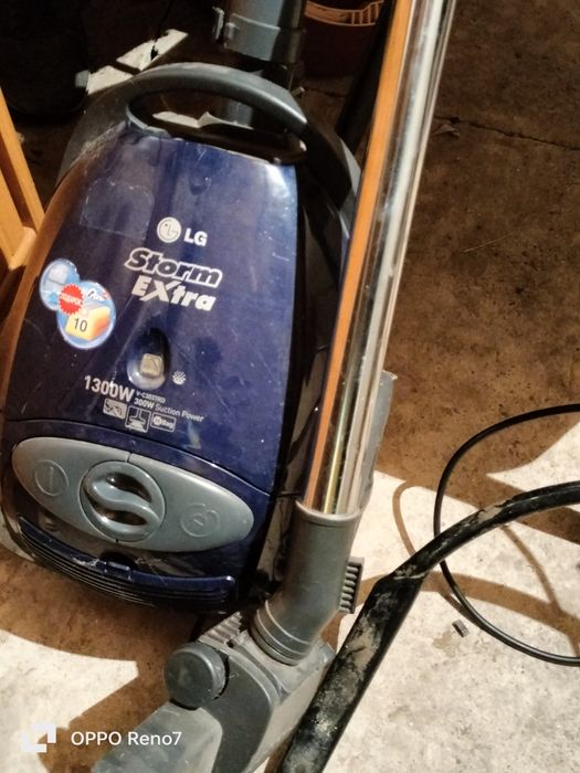 Продам пылесос на запчасти