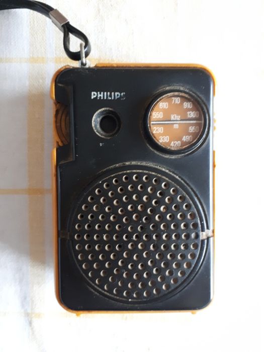 Radio vechi de colecție Phillips (defect)