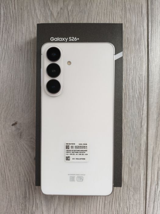 Новый Samsung galaxy s26 plus. 256гб