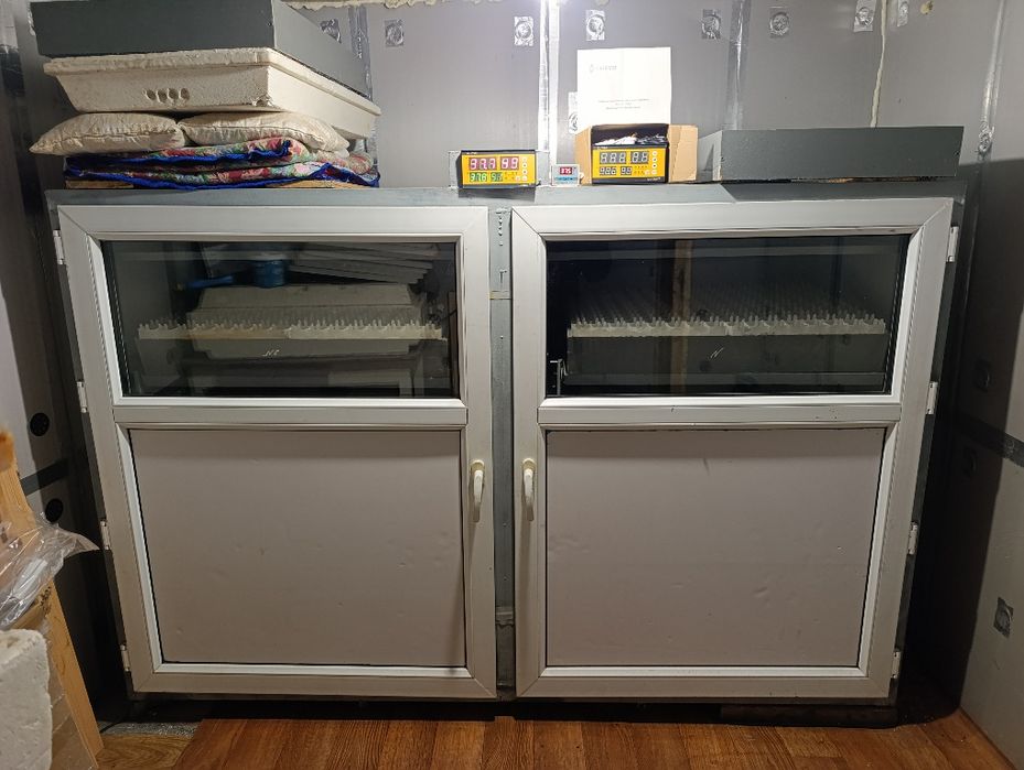 Инкубатор на 1500 яиц