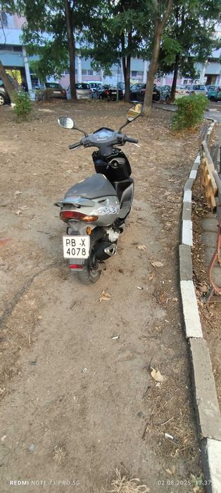 Продавам Скутер Априлия