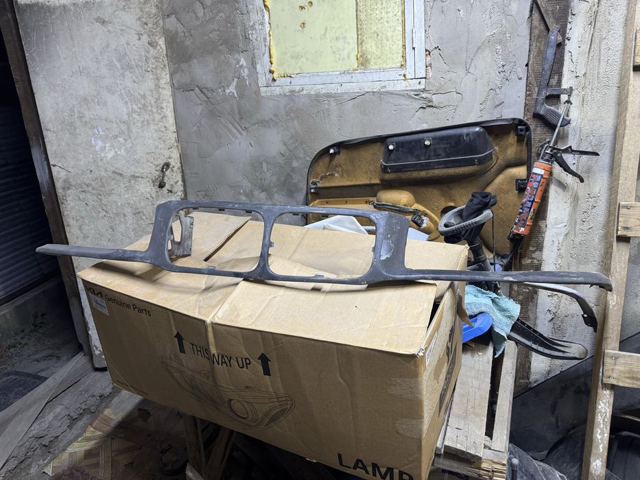Продам бампера ласточки и капот