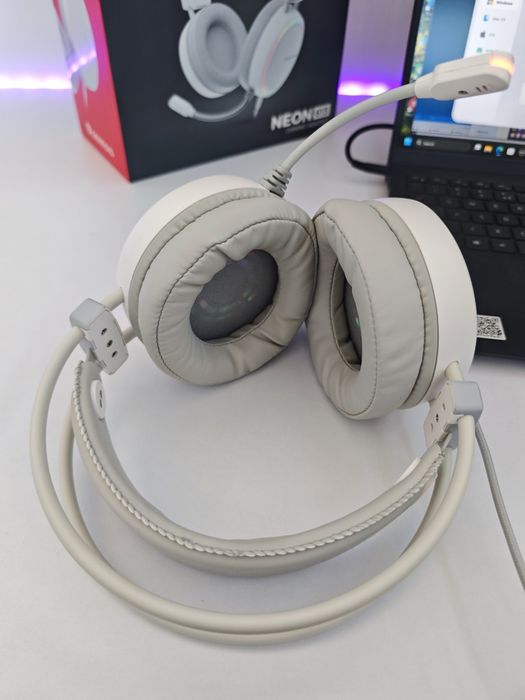 Genesis Neon 613 Gaming Headset Геймърски слушалки
