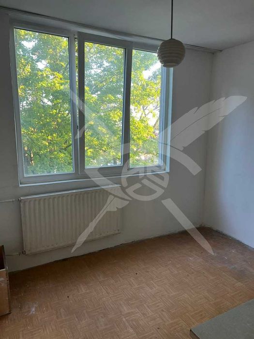 Тристаен апартамент в жк. Люлин 1 № 98546