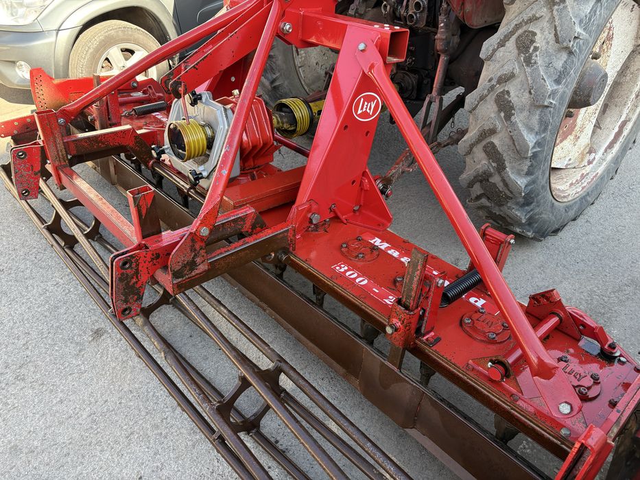 Grapa rotativa dupa tractor