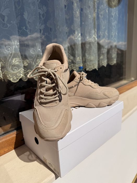 НАМАЛЕНИ!!! Дамски сникърси Guess 41 р-р