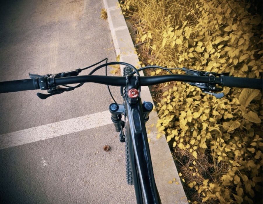 Specialized turbo levo SL carbon.