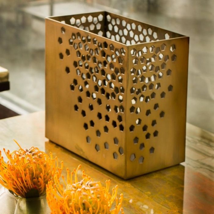 Taiere si gravare laser 150 W suprafata 1400x900 mm.