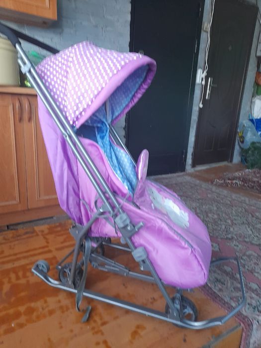 Продаётся Санка.  .