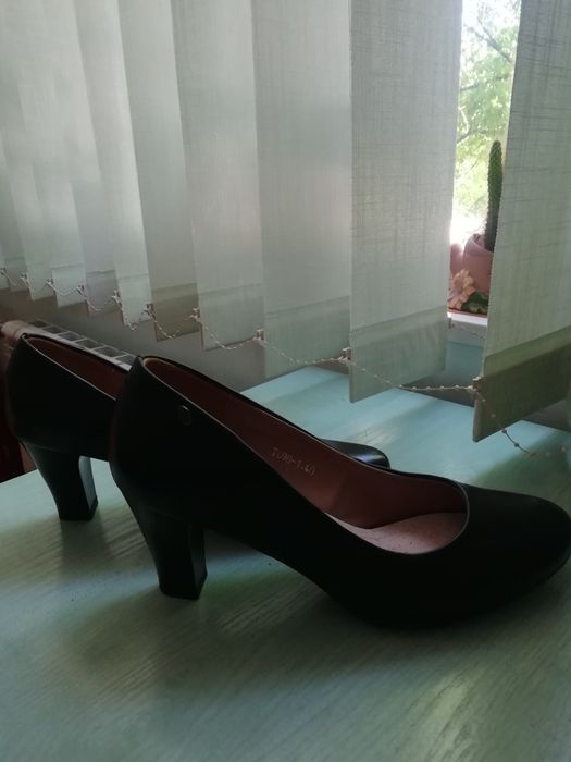 Дамски обувки черни