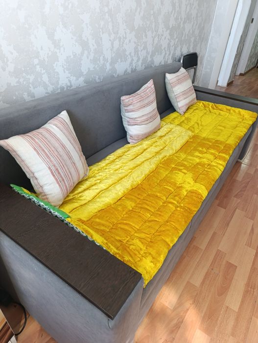 Диван офисный/ в кухню