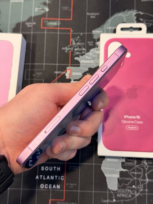 iPhone 16 pink 128gb