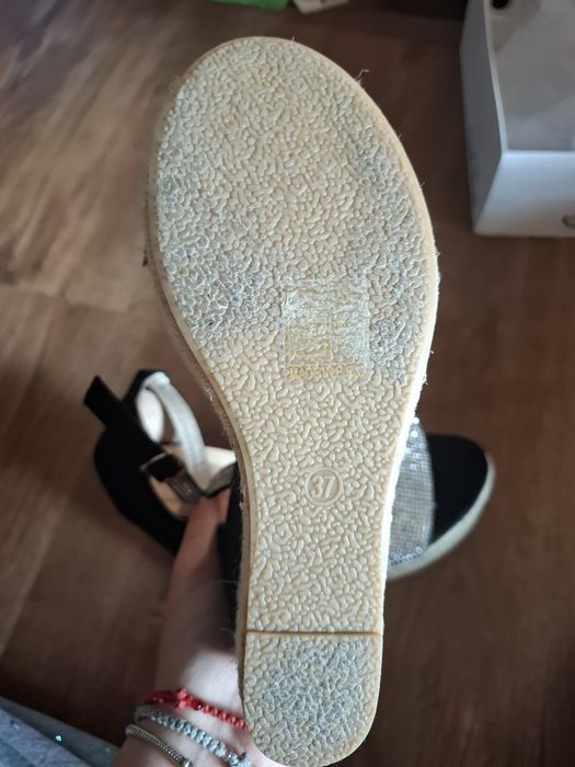 Дамски сандали на платформа