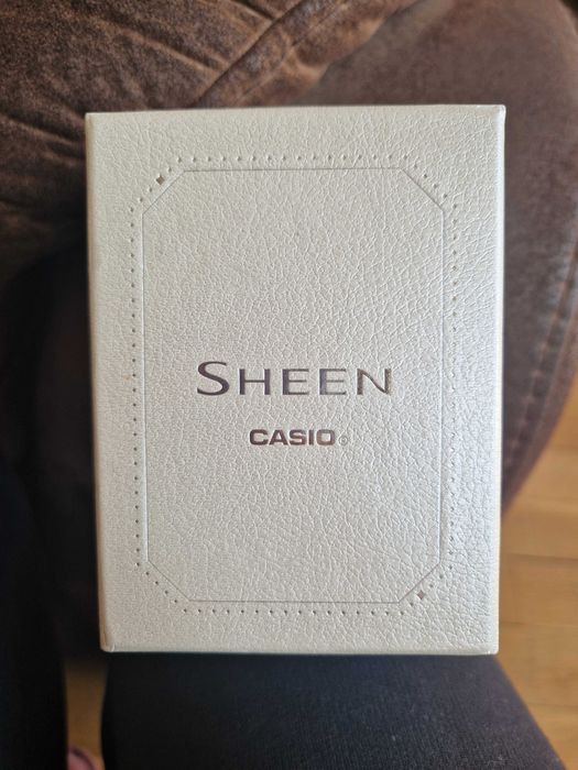 Часовник Casio Sheen