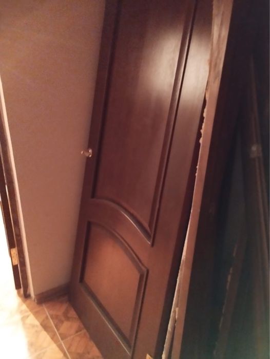 Двери б/у почти новые