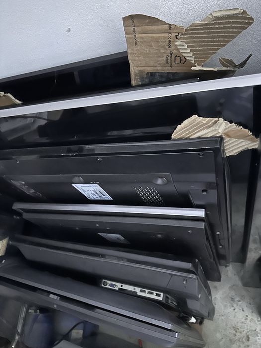 Lot de 30 Televizoare