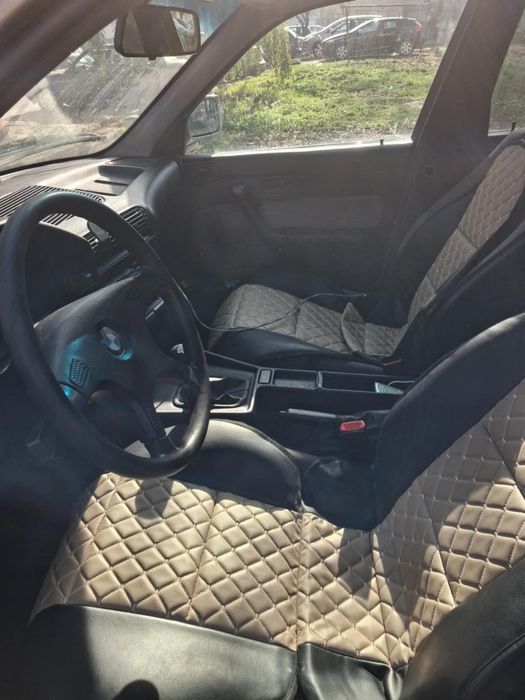 Продавам БМВ 520 е34