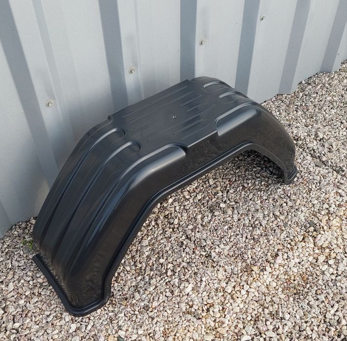 Пластмасов калник за ремарке 13-14 цола гуми, размер 71х32 см