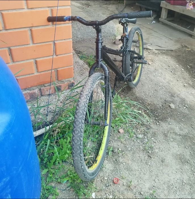 Велек айфон XR обмен есть