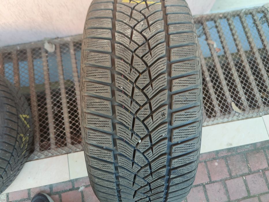 225 45 17 Good year performance