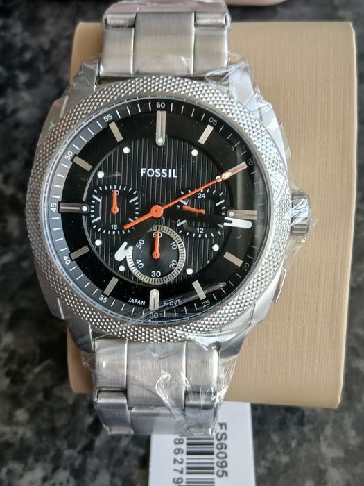 Нов Часовник FOSSIL Machine FS6095