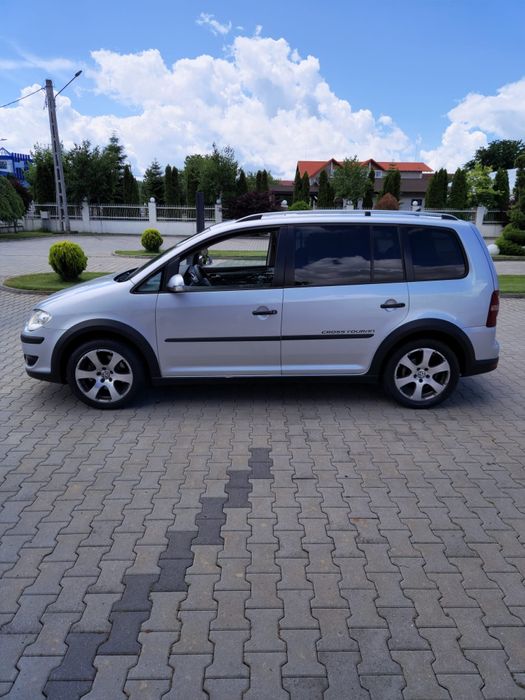 Volkswagen Touran cross