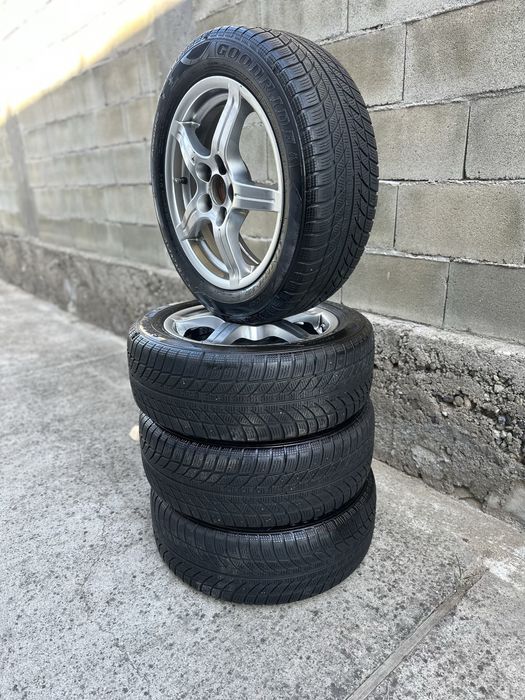 4 броя 16R джанти с зимни гуми 205/55/16