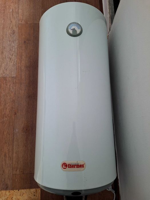 Продам бойлер водонагреватель.