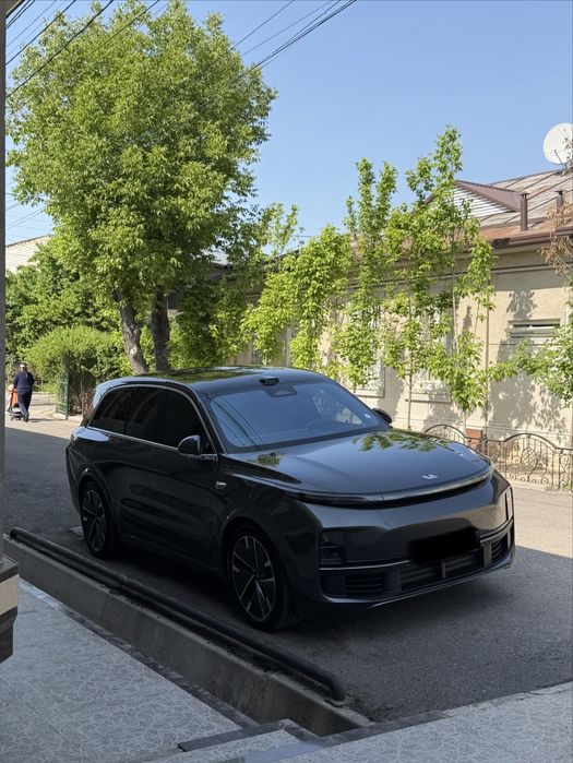 Lixiang L8 2025 — 2