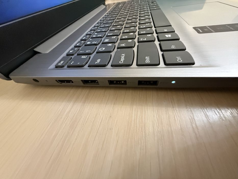 Lenovo IdeaPad 3 15ADA05