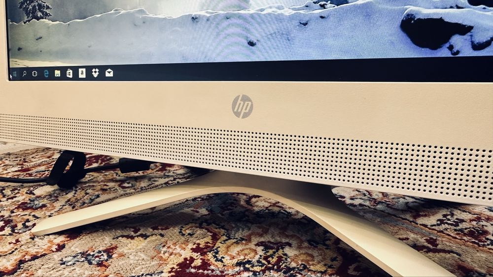 Моноблок HP All-in-One — 4GB RAM / 4х Ядерный AMD / Windows 10 (Белый)